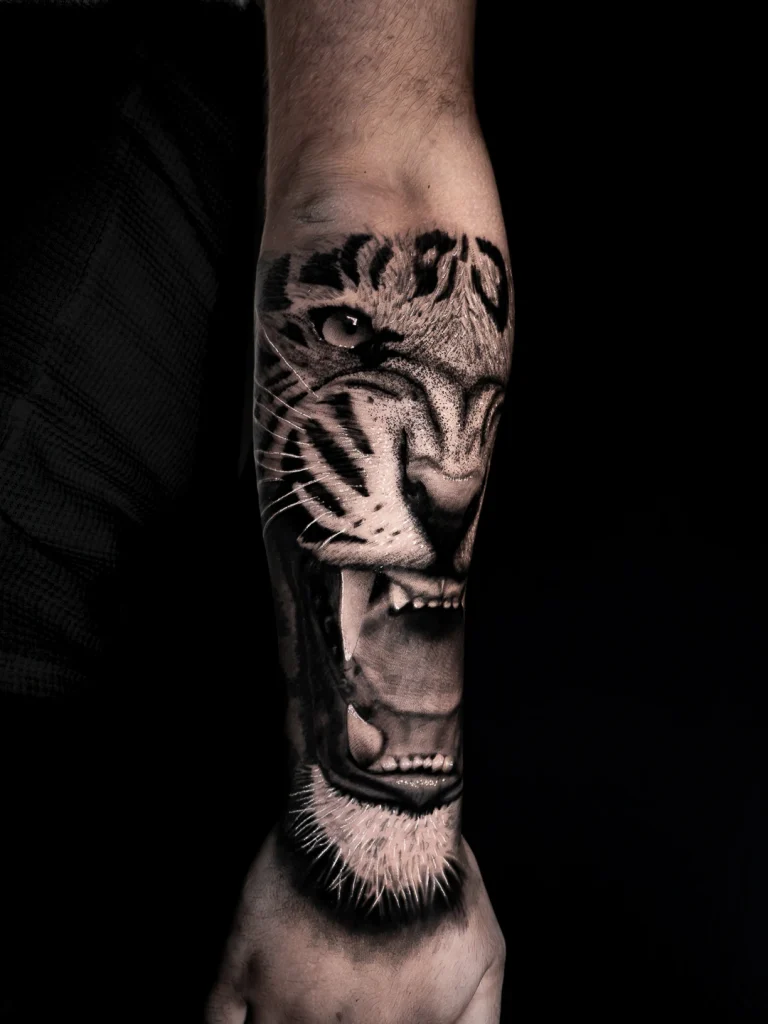 Tatuaj realizat de Robert — fotografie de portofoliu 030
